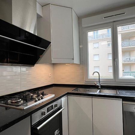 Location 3 Chambres Spacieuses Dans Appartment 2 Mn Rer Bussy Saint Georges Eksteriør billede