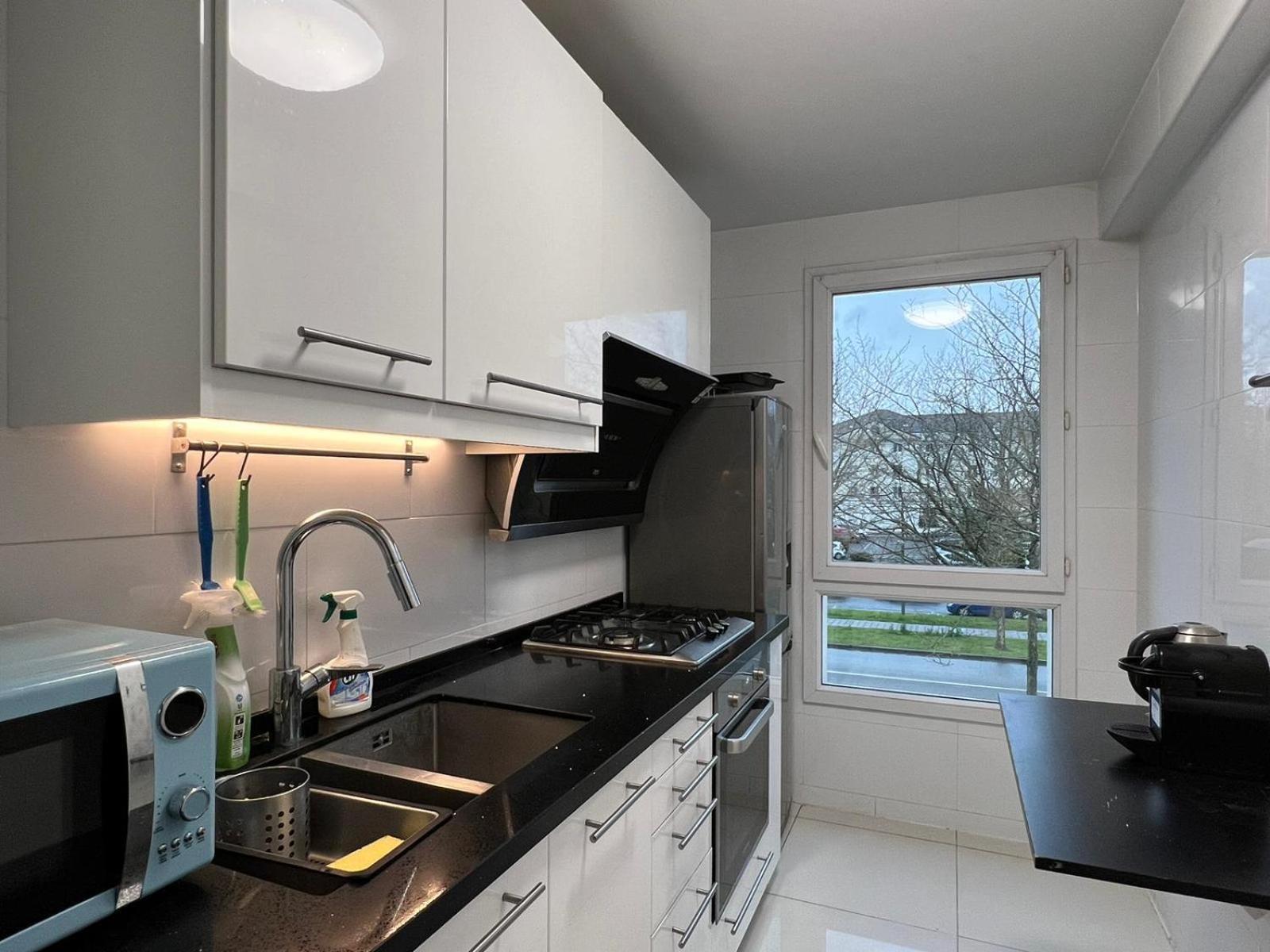 Location 3 Chambres Spacieuses Dans Appartment 2 Mn Rer Bussy Saint Georges Eksteriør billede