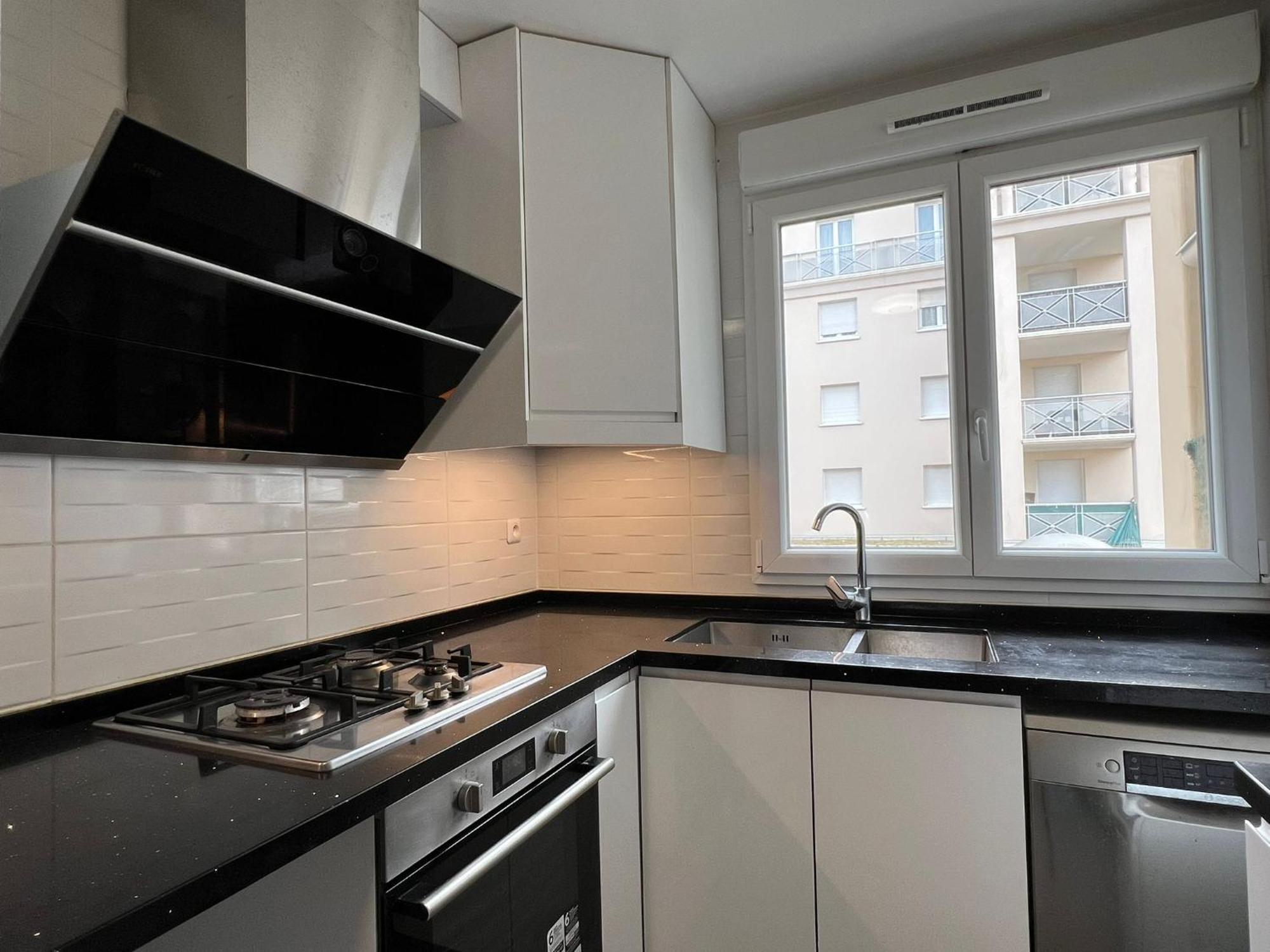 Location 3 Chambres Spacieuses Dans Appartment 2 Mn Rer Bussy Saint Georges Eksteriør billede
